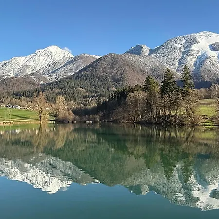 Slosarjeva House - Alpine View & Modern Comfort Preddvor