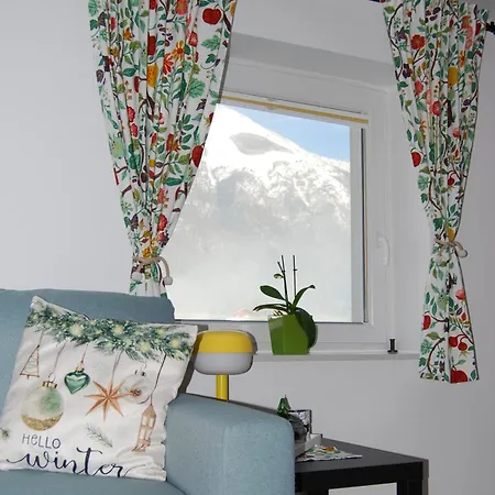 Slosarjeva House - Alpine View & Modern Comfort
