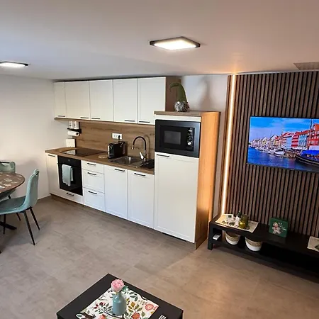 Slosarjeva House - Alpine View & Modern Comfort * Preddvor