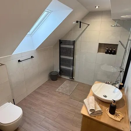 Slosarjeva House - Alpine View & Modern Comfort