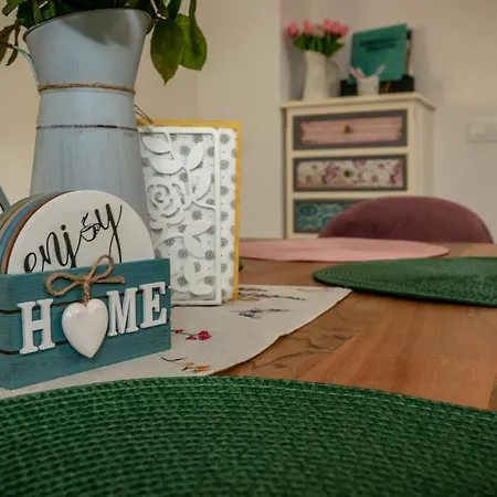 Apartament Slosarjeva House