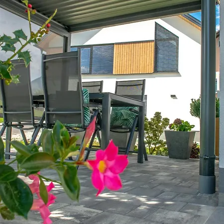 Apartamento Slosarjeva House - Alpine View & Modern Comfort