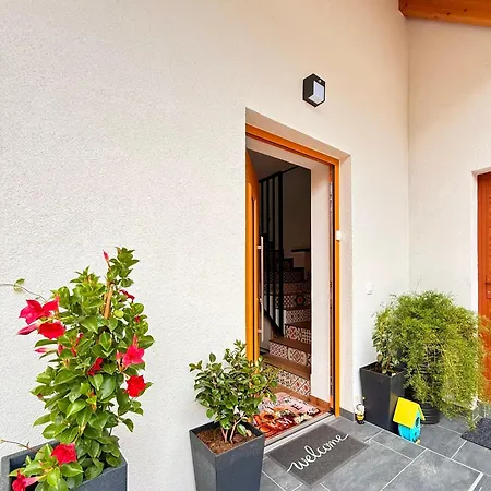 Slosarjeva House - Alpine View & Modern Comfort Apartment *