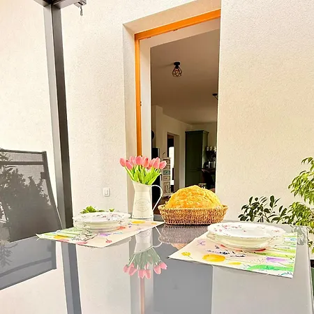 Slosarjeva House - Alpine View & Modern Comfort Apartment Preddvor