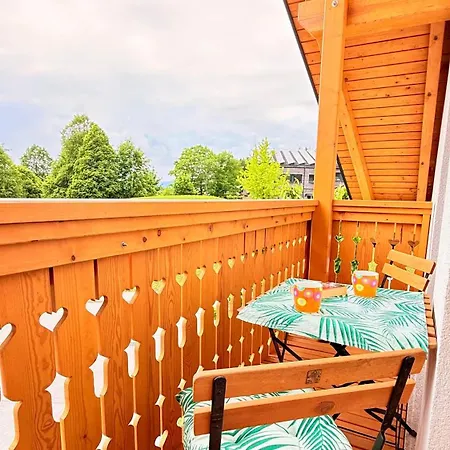 Apartment Slosarjeva House - Alpine View & Modern Comfort