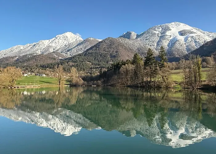 Slosarjeva House - Alpine View & Modern Comfort Preddvor