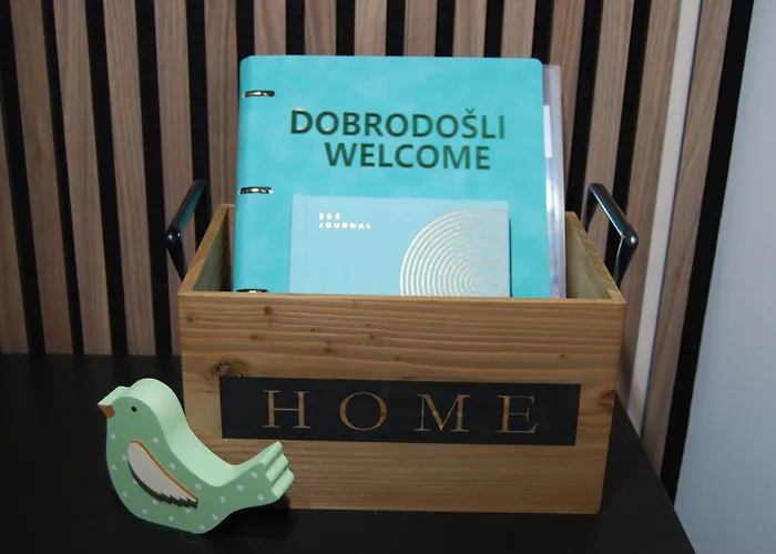 Slosarjeva House - Alpine View & Modern Comfort Preddvor