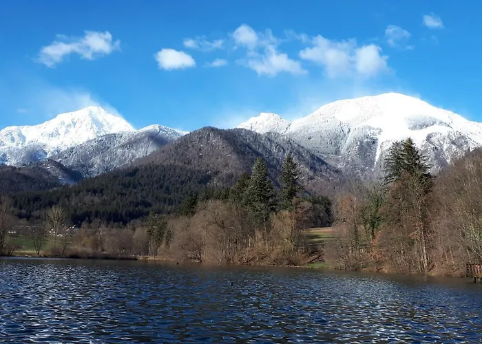 Slosarjeva House - Alpine View & Modern Comfort