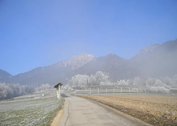 Slosarjeva House - Alpine View & Modern Comfort Appartamento Preddvor