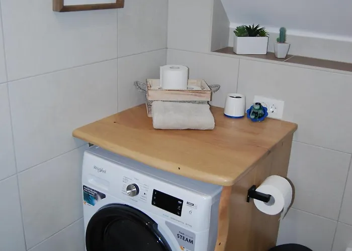 Slosarjeva House - Alpine View & Modern Comfort Appartamento