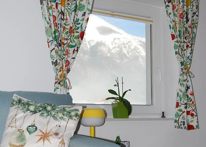 Slosarjeva House - Alpine View & Modern Comfort