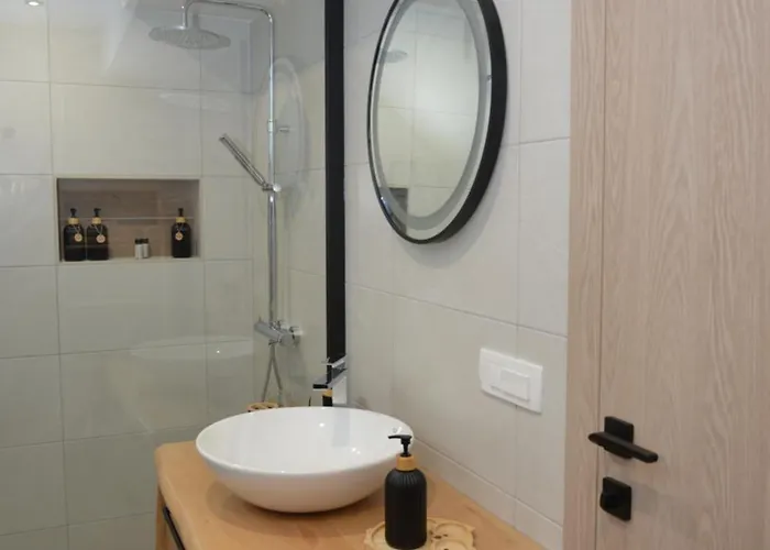 Appartamento Slosarjeva House - Alpine View & Modern Comfort Preddvor