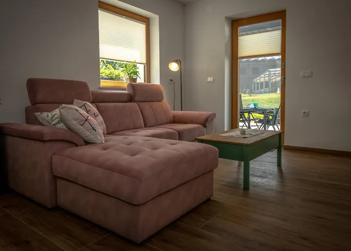 Slosarjeva House - Alpine View & Modern Comfort Appartamento