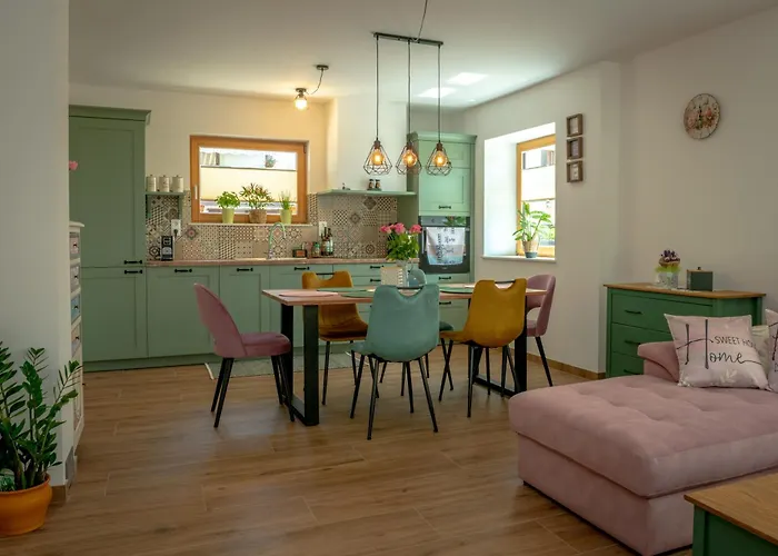 Slosarjeva House - Alpine View & Modern Comfort * Preddvor