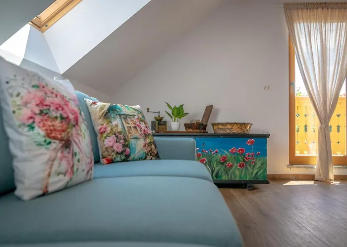 Appartamento Slosarjeva House - Alpine View & Modern Comfort