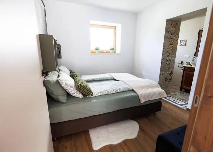 Appartamento Slosarjeva House - Alpine View & Modern Comfort